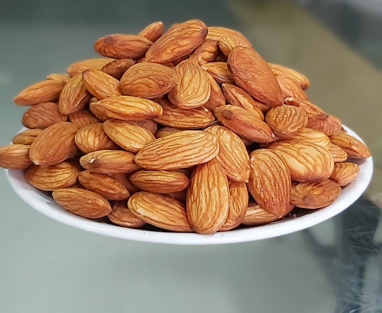 Premium California Almonds- 1kg